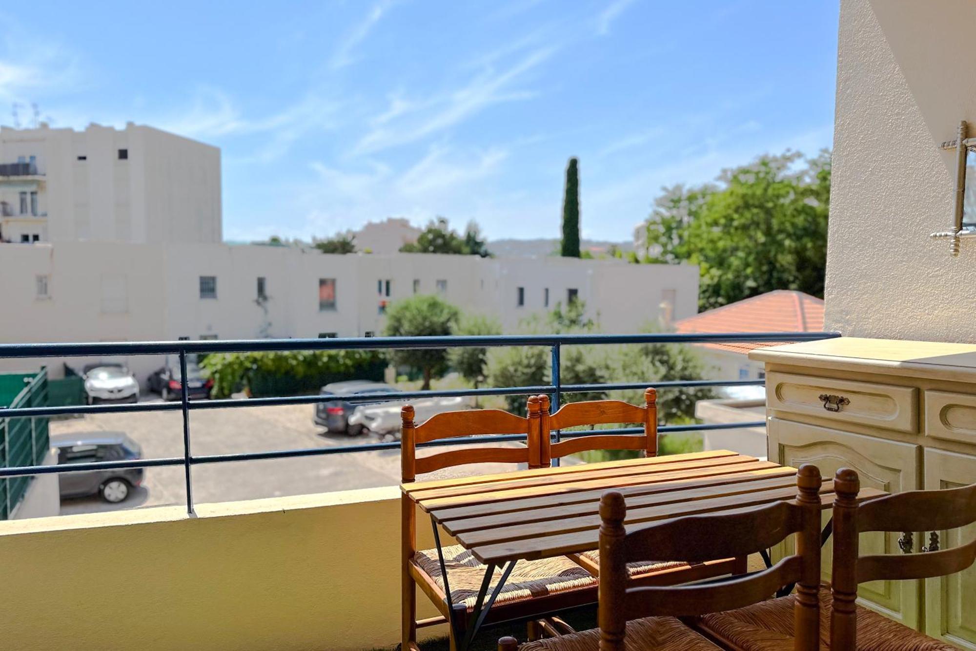 Poincare 4 - Lumineux, Renove, Central Et Calme A Juan Les Pins Antibes Zewnętrze zdjęcie
